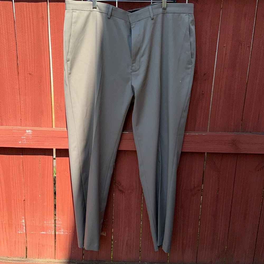 Haggar Dress Men Pants Tan Size 42X30 - Picture 1 of 5